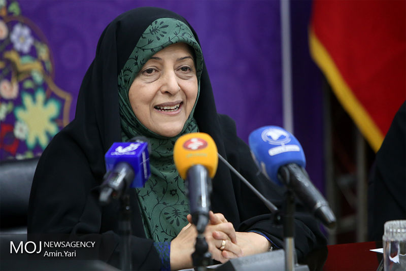فضای مجازی باعث کاهش گفتگو در خانواده ها شده است