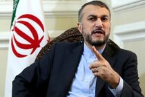 ترامپ نمی‌ تواند درخواست مصافحه و مذکره با جمهوری اسلامی ایران کند