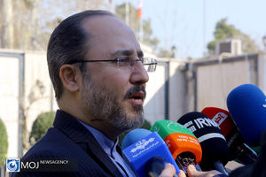 گران شدن نرخ ارز با هدف رفع کسری بودجه منطقی نیست