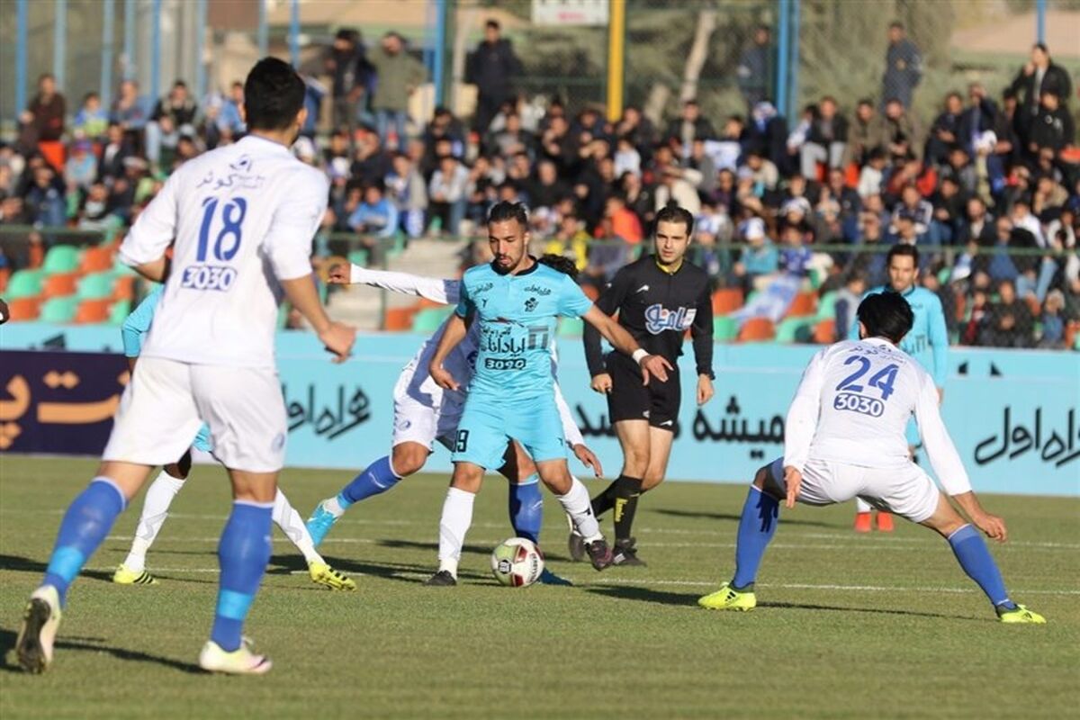 استقلال و پیکان