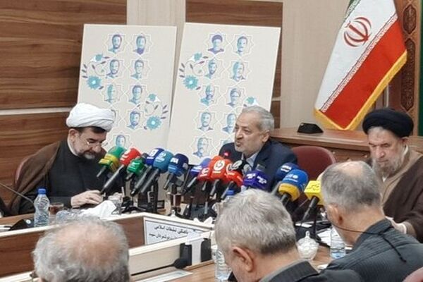 دیدار پزشکیان و هیئت وزیران با خانواده شهدای دولت انجام می‌شود