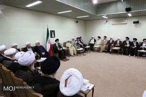 دعوا و ایجاد تشکیلات موازی با دولت، اصلاح کار نیست