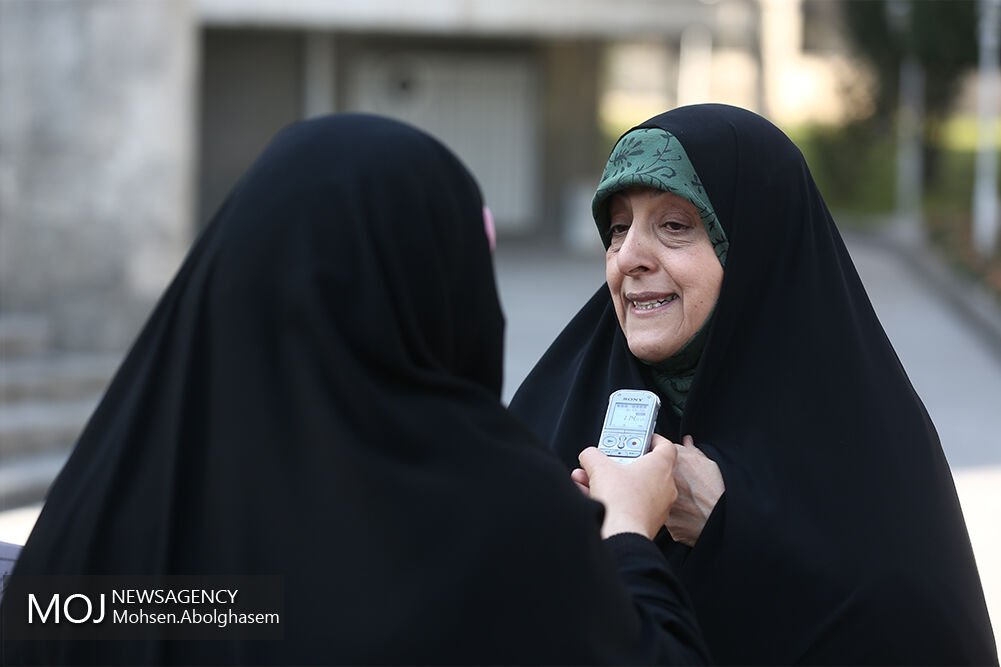حاشیه جلسه هیات دولت - ۳ بهمن ۱۳۹۷/معصومه ابتکار معاون رییس جمهوری در امور زنان و خانواده