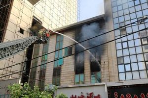 حریق در دفتر اسناد خیابان ستارخان خاموش شد