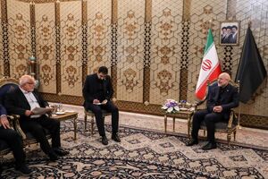 خونخواهی رهبر انقلاب آزادی  مسلمانان از ظلم آمریکا و اسراییل است