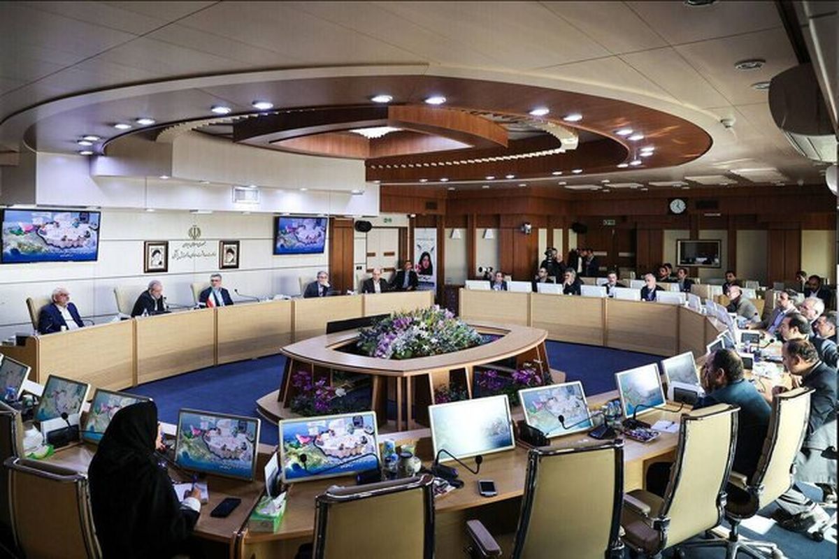 حضور سرزده رئیس‌جمهوری در ستاد مرکزی وزارت بهداشت