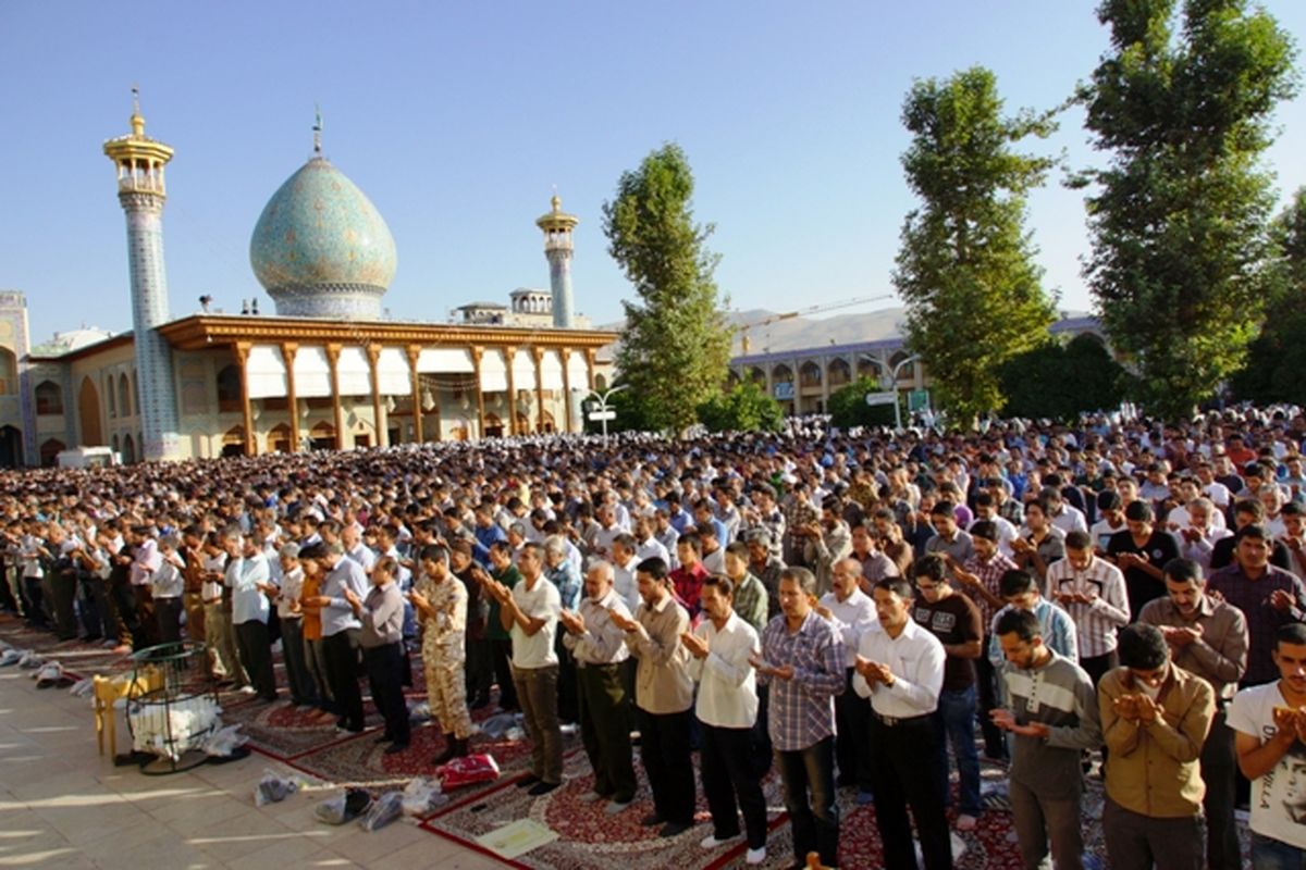 نماز عید فطر در حرم مطهر شاهچراغ
