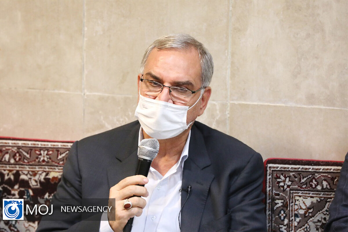 بازدید وزیر بهداشت از مجتمع خوابگاهی امام علی (ع)