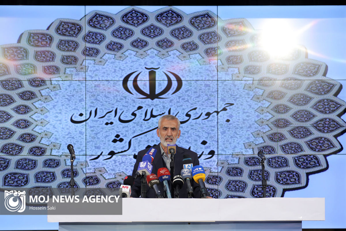 حضور رئیس جمهور پای صندوق اخذ رای