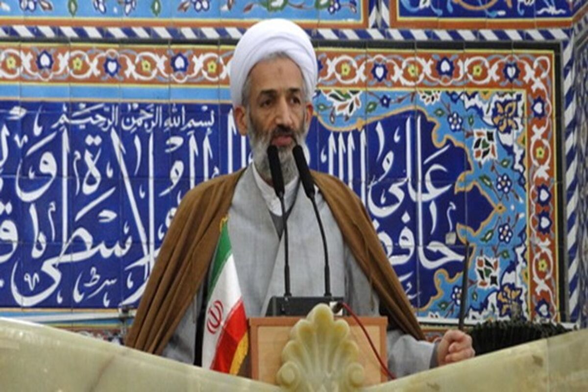 آیت الله لائینی امام جمعه ساری