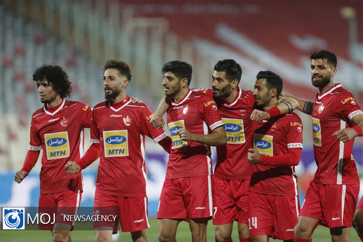 دیدار تیم های فوتبال پرسپولیس و مس رفسنجان
