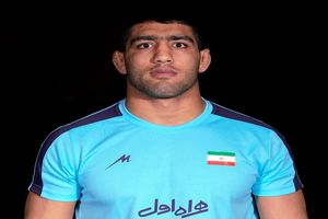 کشتی گیر مازندرانی طلای قهرمانی آسیا را بر گردن آویخت