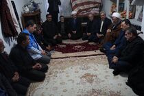 وزیر صمت با خانواده فوت شدگان معدن ذغال مهمان‌دویه دیدار کرد