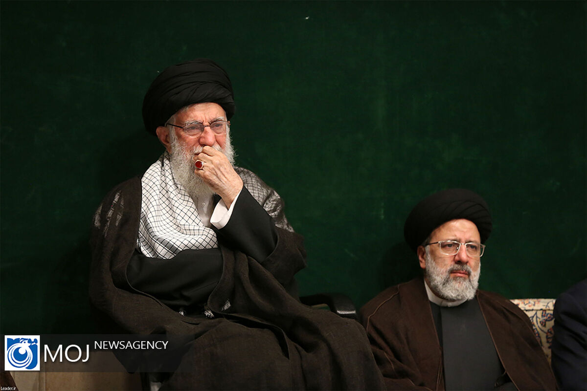 اولین شب عزاداری امام حسین (ع) با حضور مقام معظم رهبری