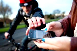 پایتخت سرقت موبایل در اروپا کجاست؟ + فیلم