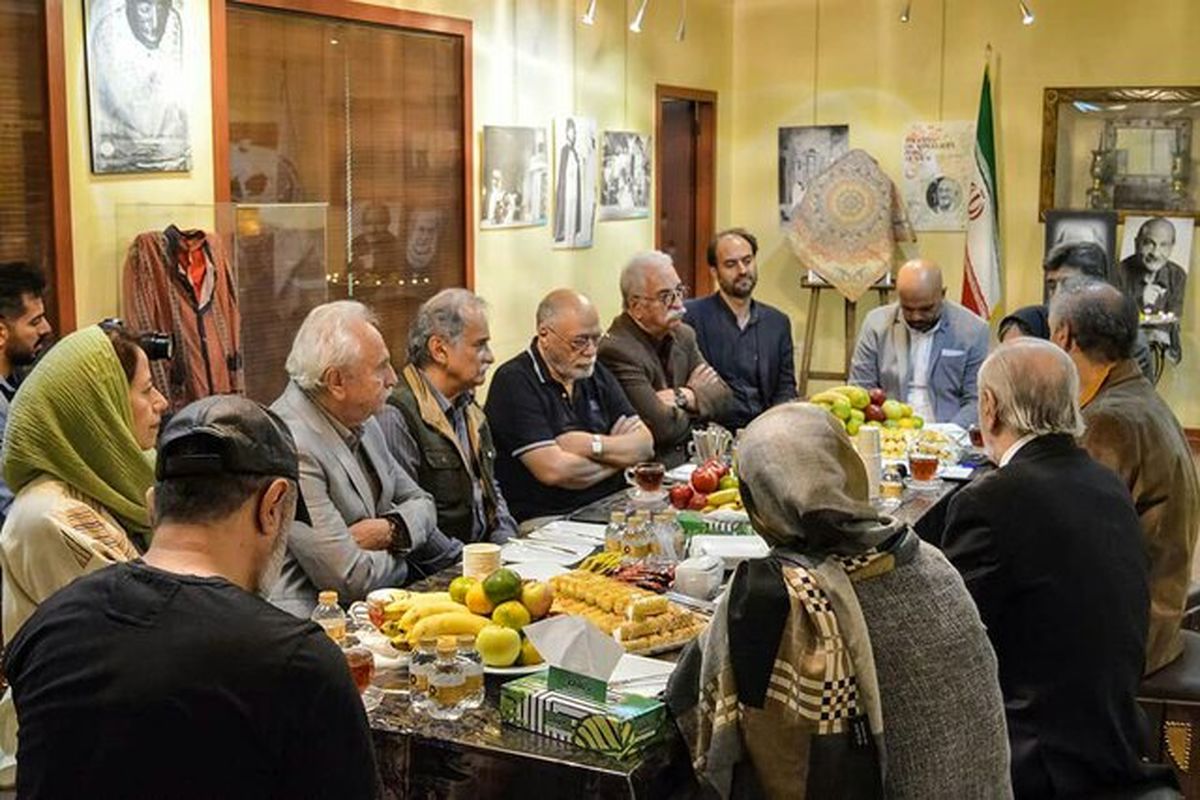 تجلیل از اسماعیل محرابی در تماشاخانه سنگلج