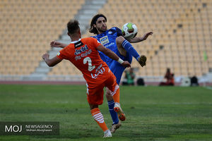 پخش زنده بازی سایپا و استقلال از شبکه سه سیما