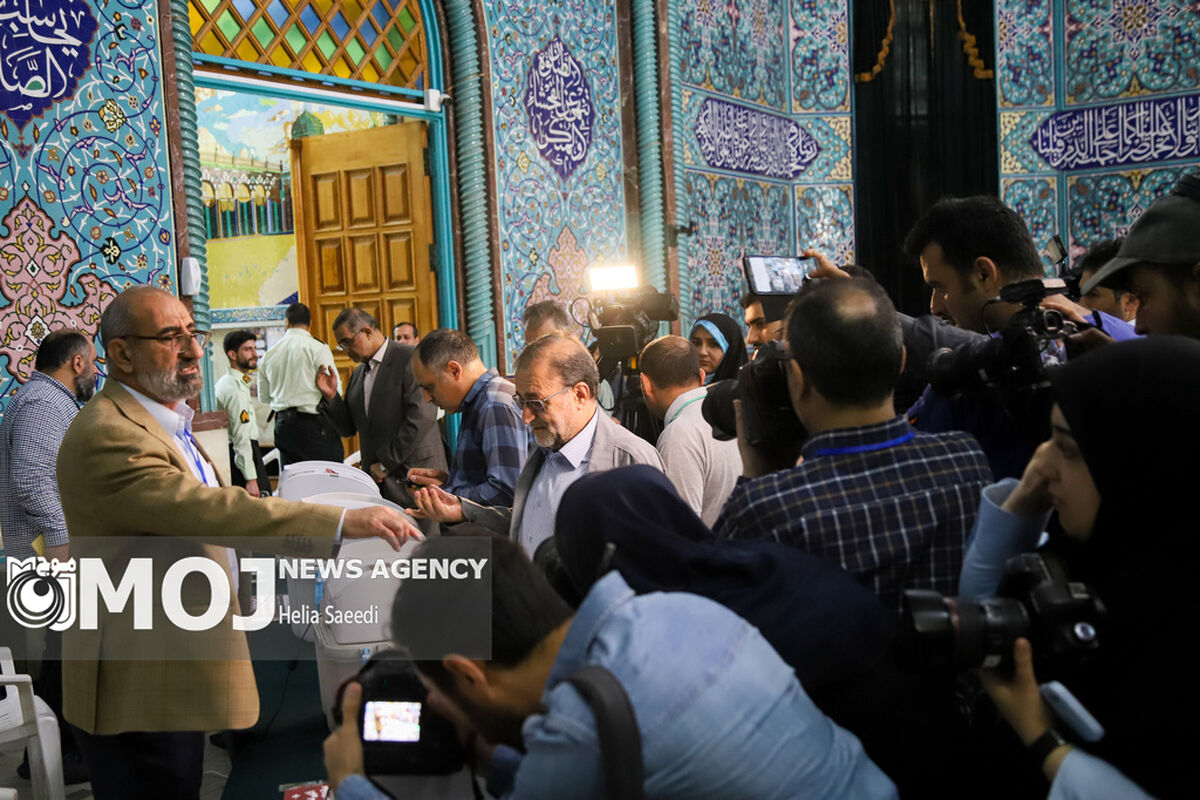 انتخابات مرحله دوم مجلس شورای اسلامی در حسینیه ارشاد