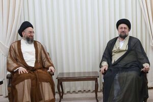 عمار حکیم پس از ورود به تهران با سید حسن خمینی دیدار کرد