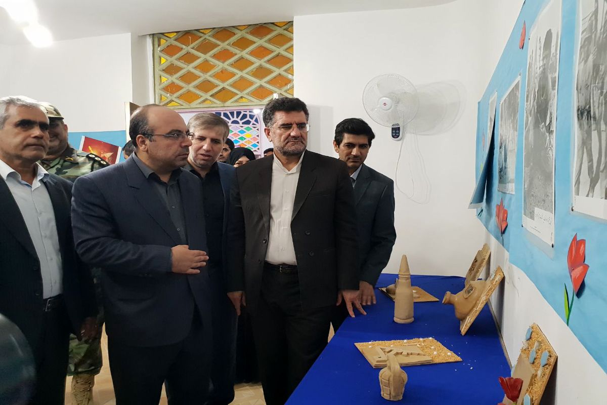 خورشید بر نیزه