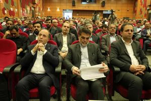 دیدار وزیر جهاد کشاورزی با فعالان بخش کشاورزی کبودرآهنگ و تأکید بر توسعه پایدار