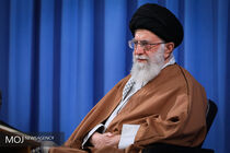 جمعی از کارگران با رهبر معظم انقلاب دیدار می کنند