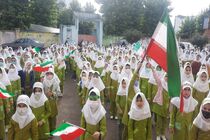  «سلام فرمانده» توسط دانش آموزان دهه نودی گیلان خوانده شد