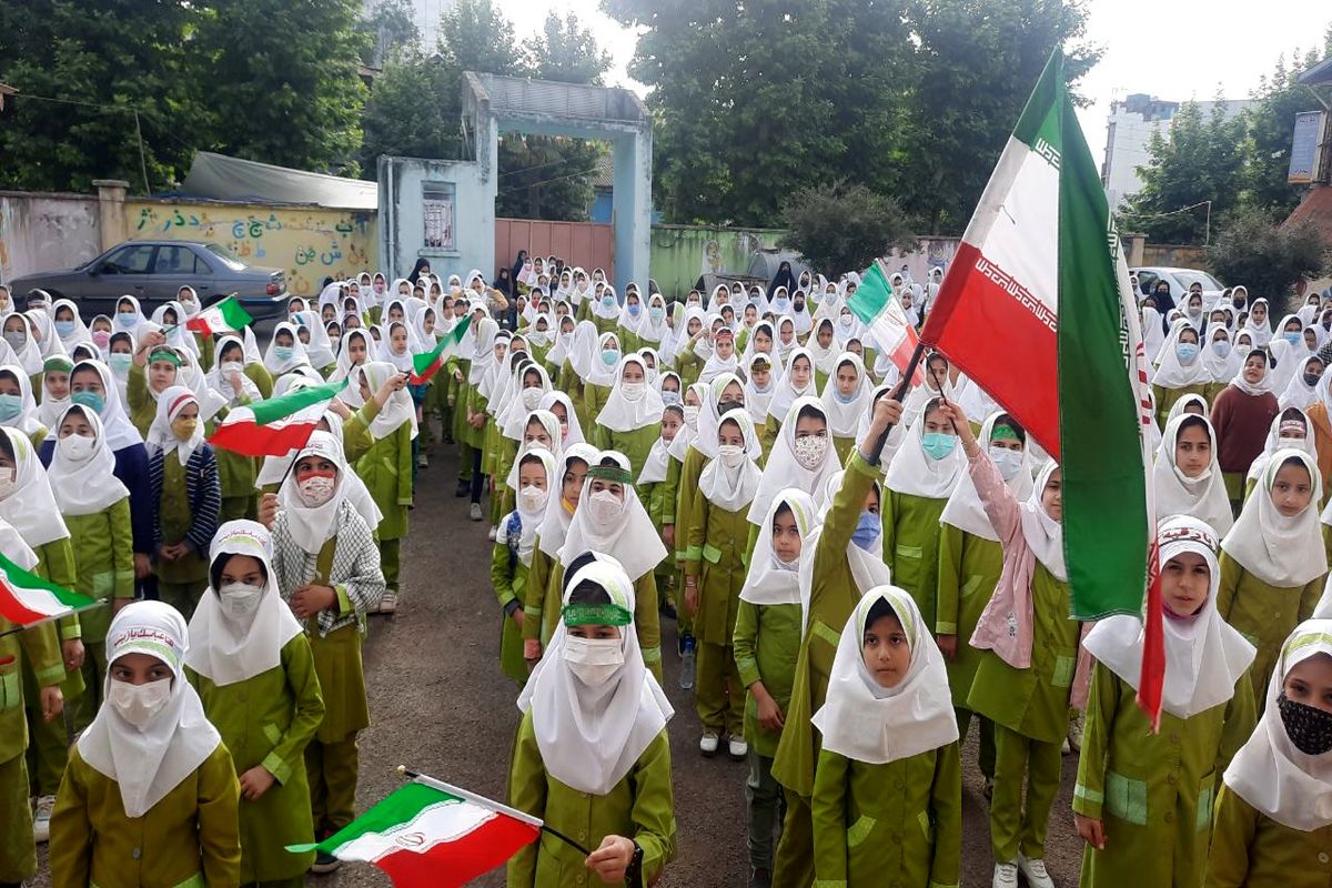  «سلام فرمانده» توسط دانش آموزان دهه نودی گیلان