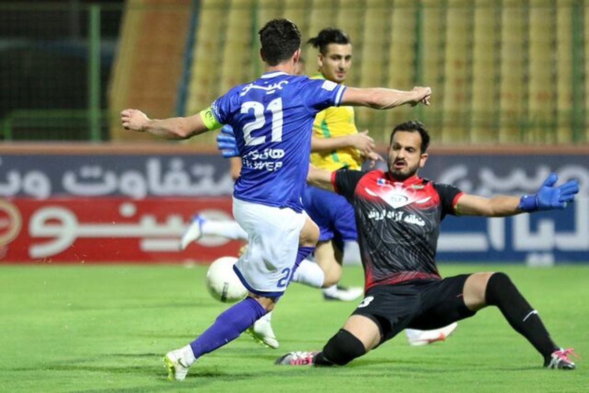 فوتبال استقلال و صنعت نفت