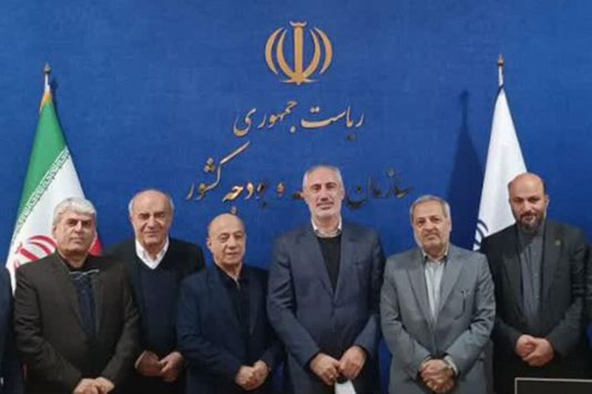 رئیس سازمان برنامه و بودجه کشور در نشست صمیمی با جمعی از خیرین مدرسه ساز