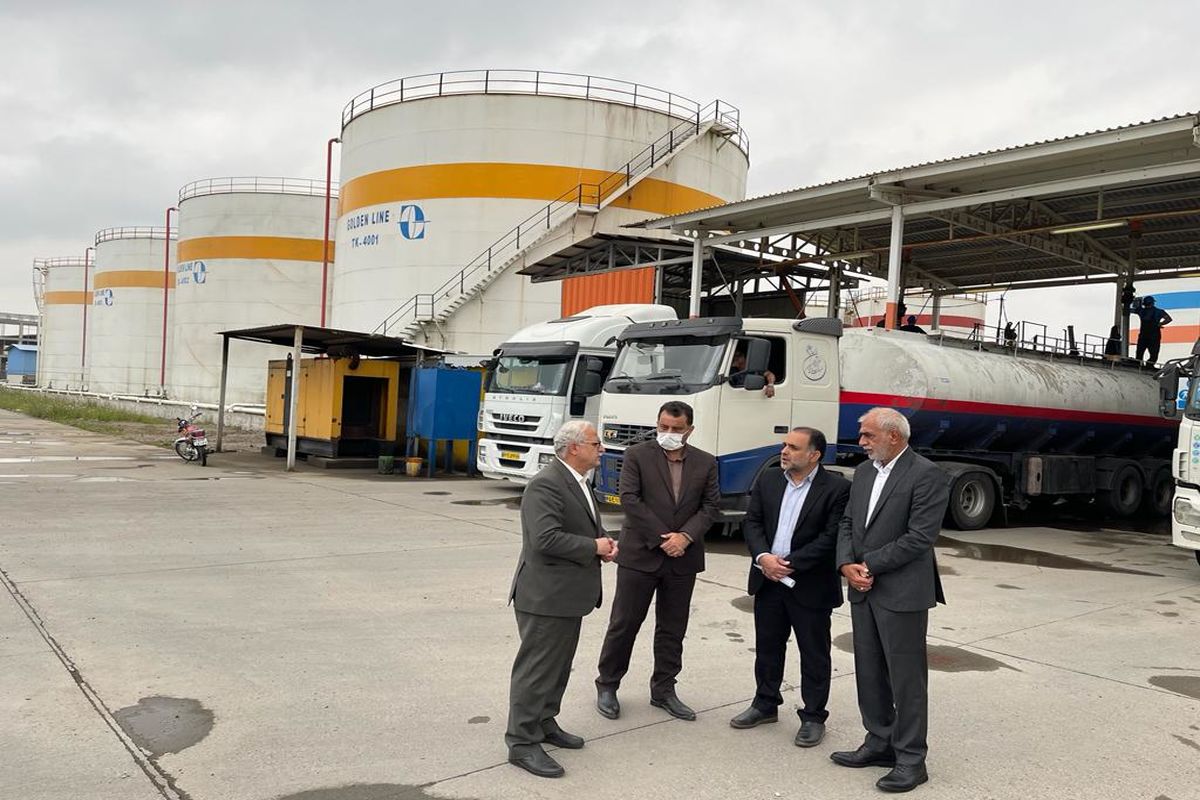 بارگیری ۴۰ هزار تن روغن خام خوراکی از مجتمع بندری کاسپین منطقه آزاد انزلی