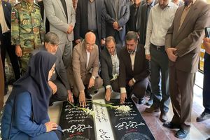 آغاز هفته دولت در کرمانشاه با تجدید بیعت مسئولان با شهدا