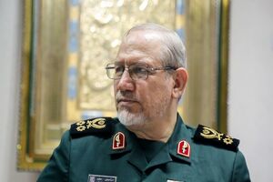 سرلشکر صفوی انتصاب احمد وحیدی را به ریاست دانشگاه عالی دفاع ملی تبریک گفت