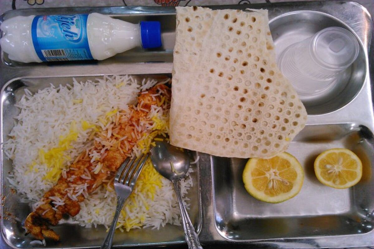غذا دانشجویی