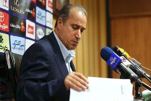 سیاسیون با فوتبال قدرت خود را به رخ می‌کشند