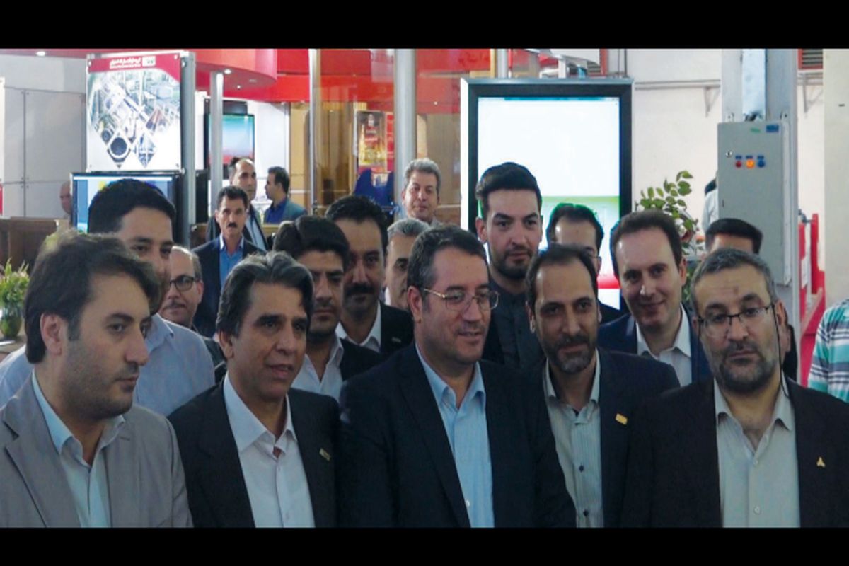 بازدید وزیر صمت از غرفه فولاد مبارکه اصفهان