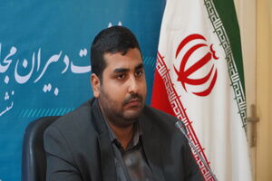 برخی با حرکت‌های مردمی در بستک مخالف هستند/ باید مدیران میانی را انقلابی کنیم