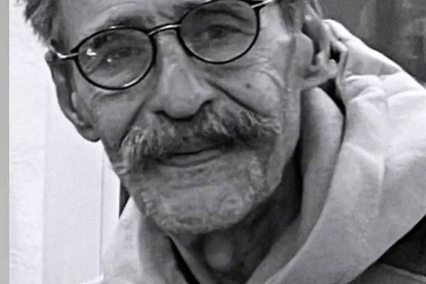 خالق مجسمه «طیران» درگذشت