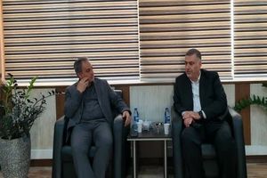 توافق راه‌آهن هرمزگان و شرکت تنگه‌ زاغ برای توسعه حمل‌ونقل ریلی مواد معدنی