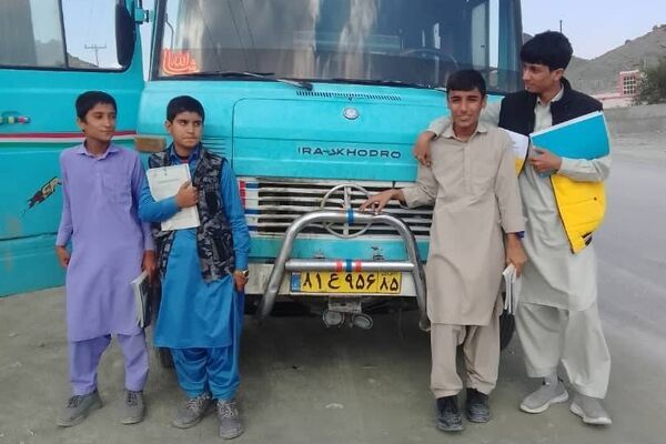 کمکی که هلدینگ خلیج‌فارس به دانش‌آموزان روستایی در سیستان و بلوچستان رساند