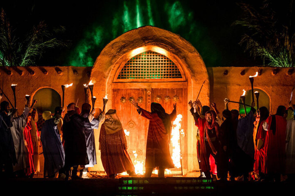 نمایش تنهاتر از مسیح