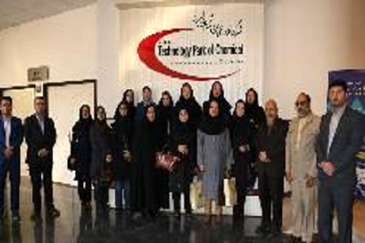 بازديد بانوان كارآفرين شهرك هاي صنعتي خراسان رضوي از توانمندي‌هاي موجود در شهرك صنعتي بزرگ شيراز