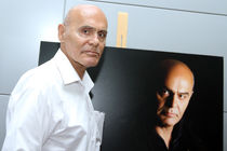 تندیس «حافظ» یک عمر فعالیت هنری به جمشید هاشم‌پور اهدا می‌شود