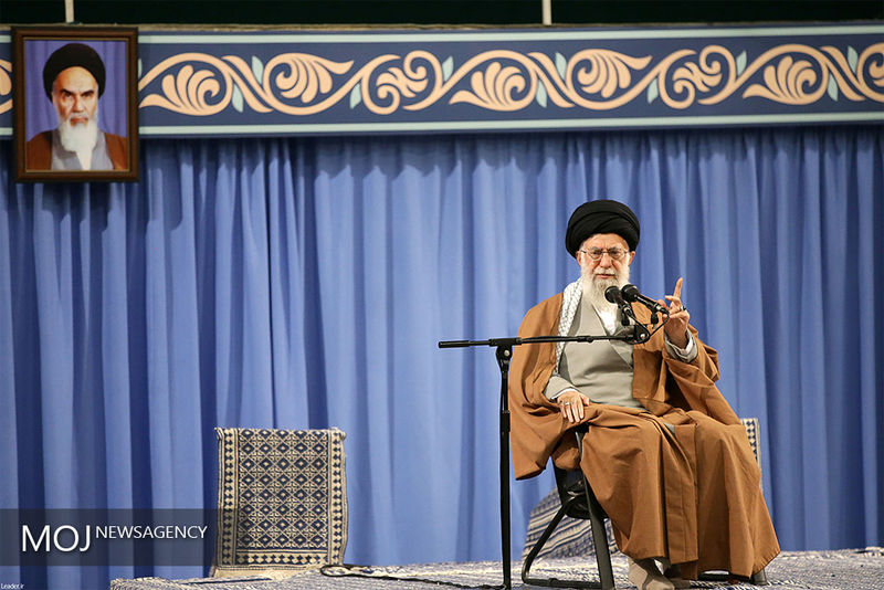 آنقدری که خودمان اراده کنیم میتوانیم نفت صادر کنیم/ ملت ایران ملتی نیست که در مقابل دشمنی آمریکا ساکت بنشیند