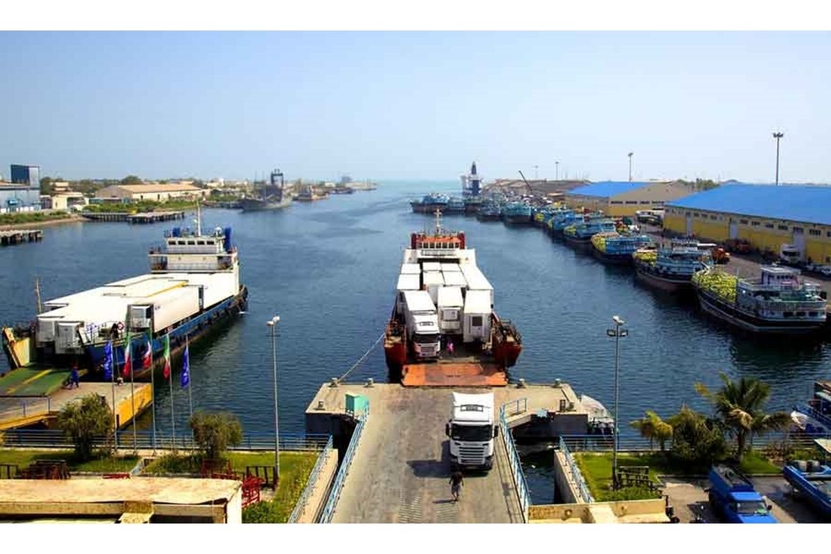 -افزایش-34-درصدی-عملیات-کانتینری-در-بنادر شرق-استان