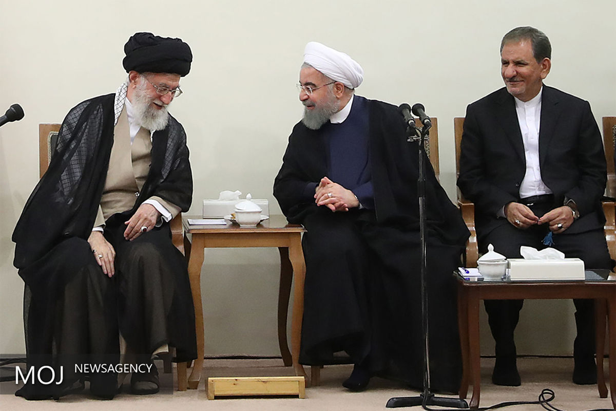 دیدار رییس‌جمهور و اعضای هیات دولت با مقام معظم رهبری