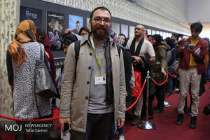 فیلم مستند فریاد رو به باد به سانس ویژه کشید