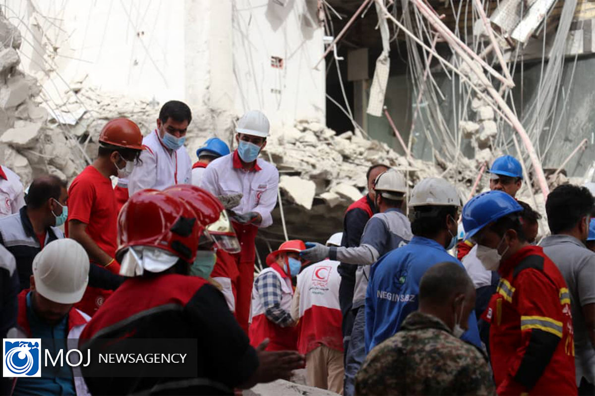 پنجمین روز آواربرداری و امداد رسانی در ساختمان متروپل آبادان