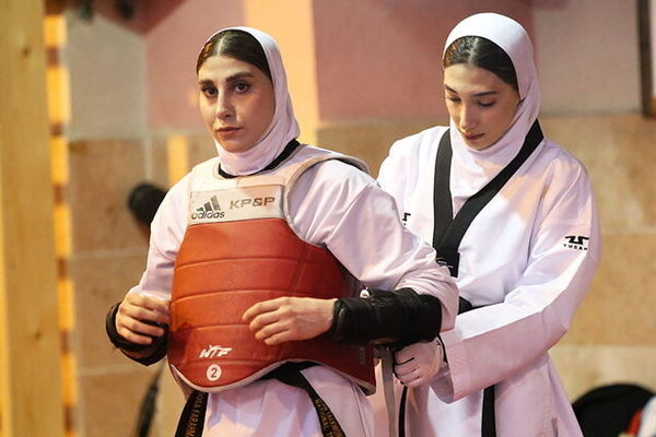 ناهید کیانی مقابل مبینا نعمت‌زاده در چین مقلوب شد