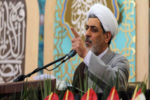 باید خدا محوری در همه امور مورد توجه باشد